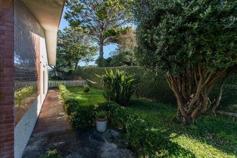 Moradia em Terreno de 1210 m2 - Arcozelo, Granja, Vila Nova de Gaia