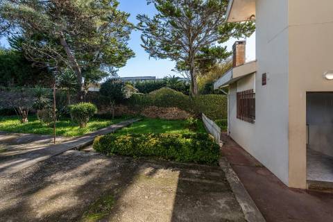 Moradia em Terreno de 1210 m2 - Arcozelo, Granja, Vila Nova de Gaia