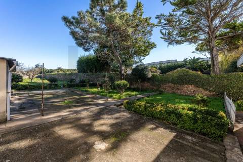 Moradia em Terreno de 1210 m2 - Arcozelo, Granja, Vila Nova de Gaia