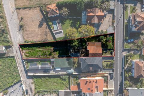 Moradia em Terreno de 1210 m2 - Arcozelo, Granja, Vila Nova de Gaia