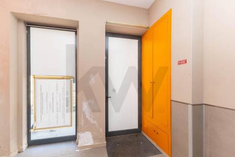 Prédio com Projeto Aprovado na Zona Histórica de Matosinhos na Rua Brito Capelo