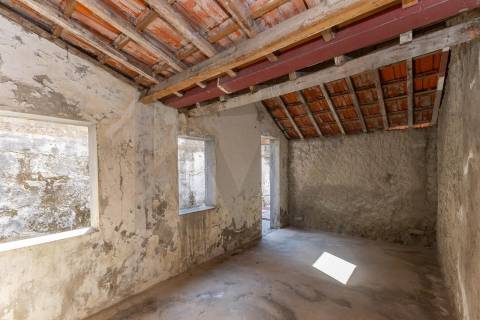 Prédio com Projeto Aprovado na Zona Histórica de Matosinhos na Rua Brito Capelo