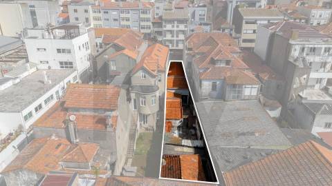 Prédio com Projeto Aprovado na Zona Histórica de Matosinhos na Rua Brito Capelo
