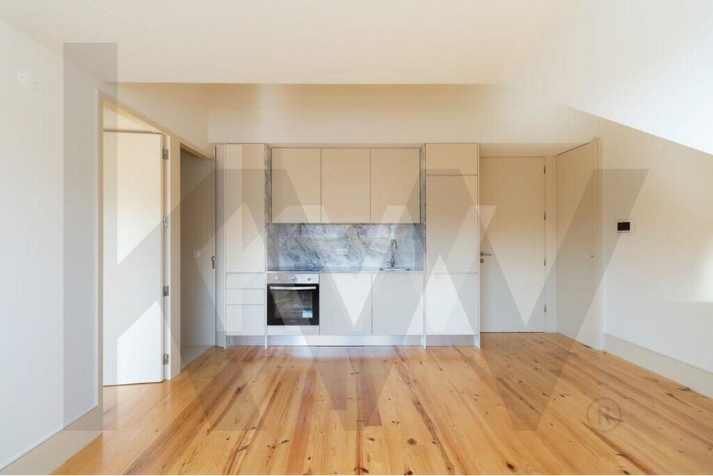 Apartamento T1 à Venda Novo | Último Andar | A 3 minutos da Praia de Matosinhos Sul e Metro