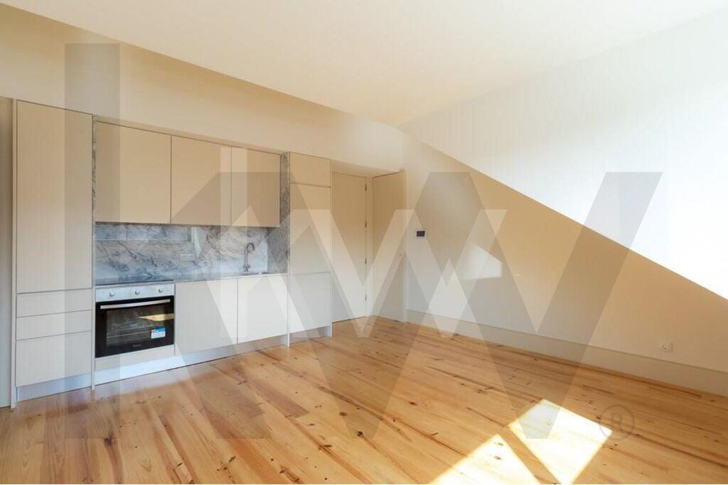 Apartamento T1 à Venda Novo | Último Andar | A 3 minutos da Praia de Matosinhos Sul e Metro