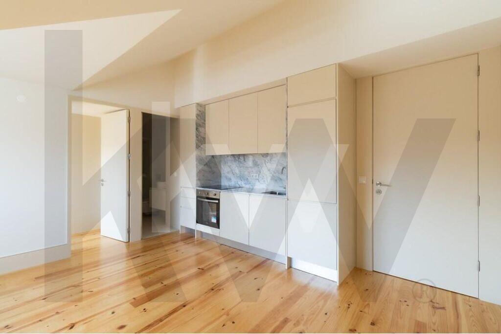 Apartamento T1 à Venda Novo | Último Andar | A 3 minutos da Praia de Matosinhos Sul e Metro