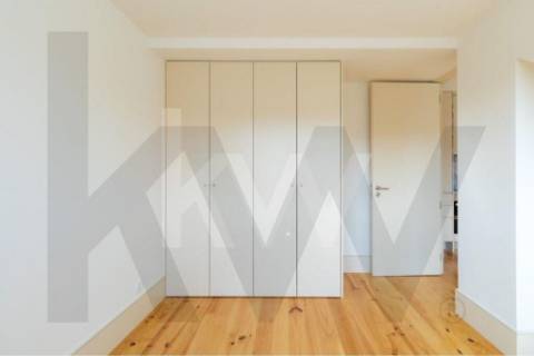 Apartamento T1 à Venda Novo | Último Andar | A 3 minutos da Praia de Matosinhos Sul e Metro