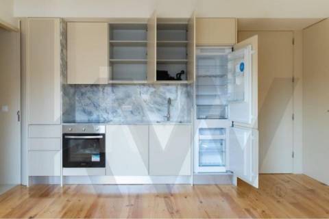 Apartamento T1 à Venda Novo | Último Andar | A 3 minutos da Praia de Matosinhos Sul e Metro