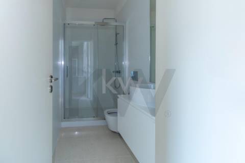 Apartamento T1 à Venda Novo | Último Andar | A 3 minutos da Praia de Matosinhos Sul e Metro