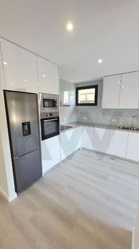 T2 Renovado e Mobilado em Paranhos | Junto ao Metro e Polo Universitário