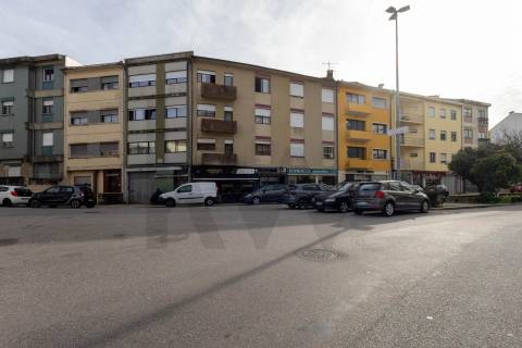 T2 Renovado e Mobilado em Paranhos | Junto ao Metro e Polo Universitário