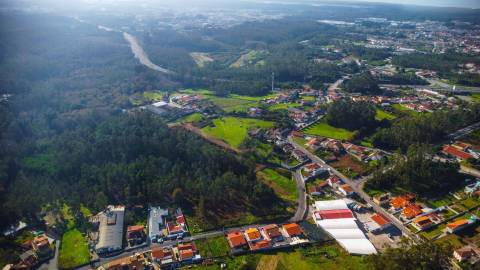 Terreno de 5.898m² em Rio Meão – Oportunidade para Construtores - PIP em aprovação