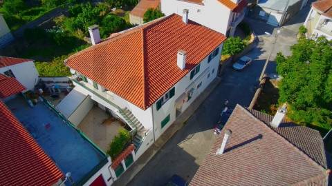 Prédio em Propriedade Total – Comércio e Habitação – Centro da Orca, Fundão