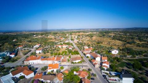 Prédio em Propriedade Total – Comércio e Habitação – Centro da Orca, Fundão