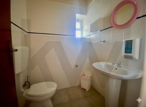 Prédio em Propriedade Total – Comércio e Habitação – Centro da Orca, Fundão