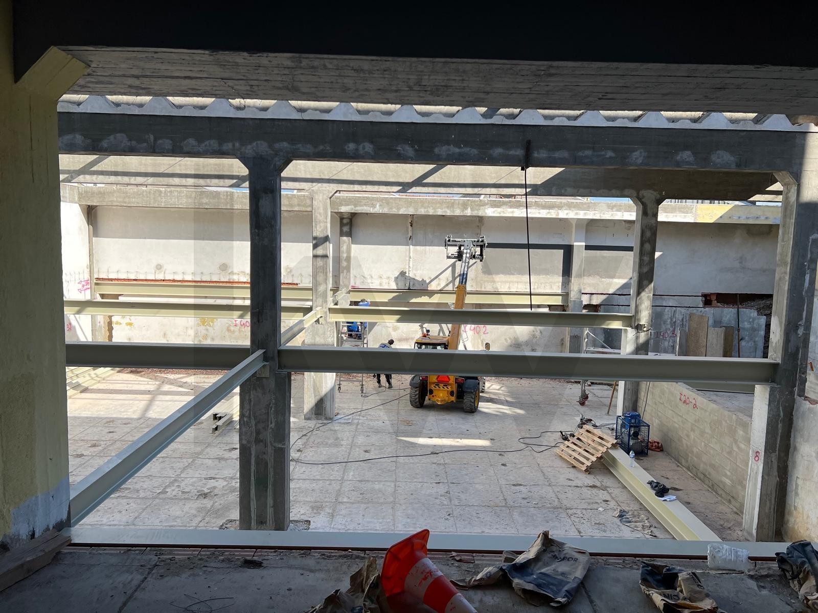 Armazém Totalmente Remodelado, como novo, Prior velho a 5 m do Aeroprto internacional de Lisboa