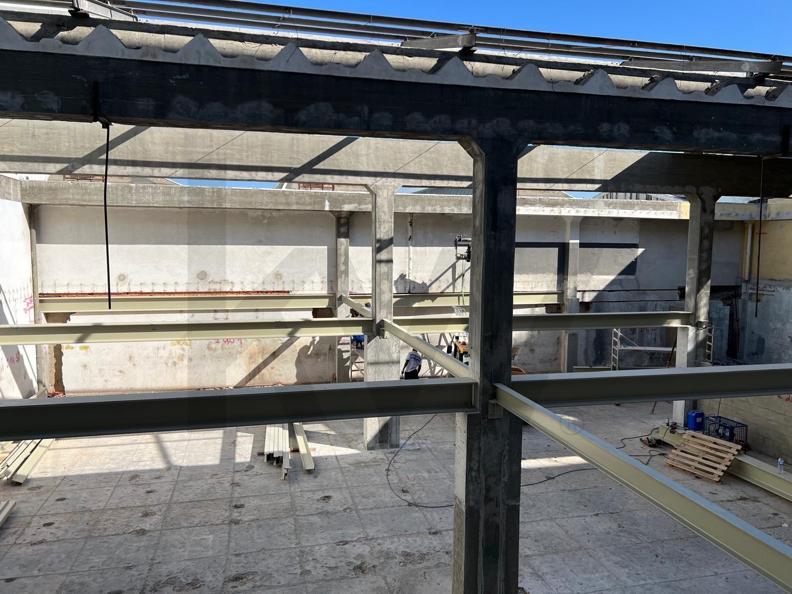 Armazém Totalmente Remodelado, como novo, Prior velho a 5 m do Aeroprto internacional de Lisboa