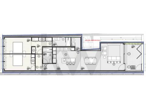 Apartamento T2 renovado com varanda fechada em Lordelo do Ouro, Porto