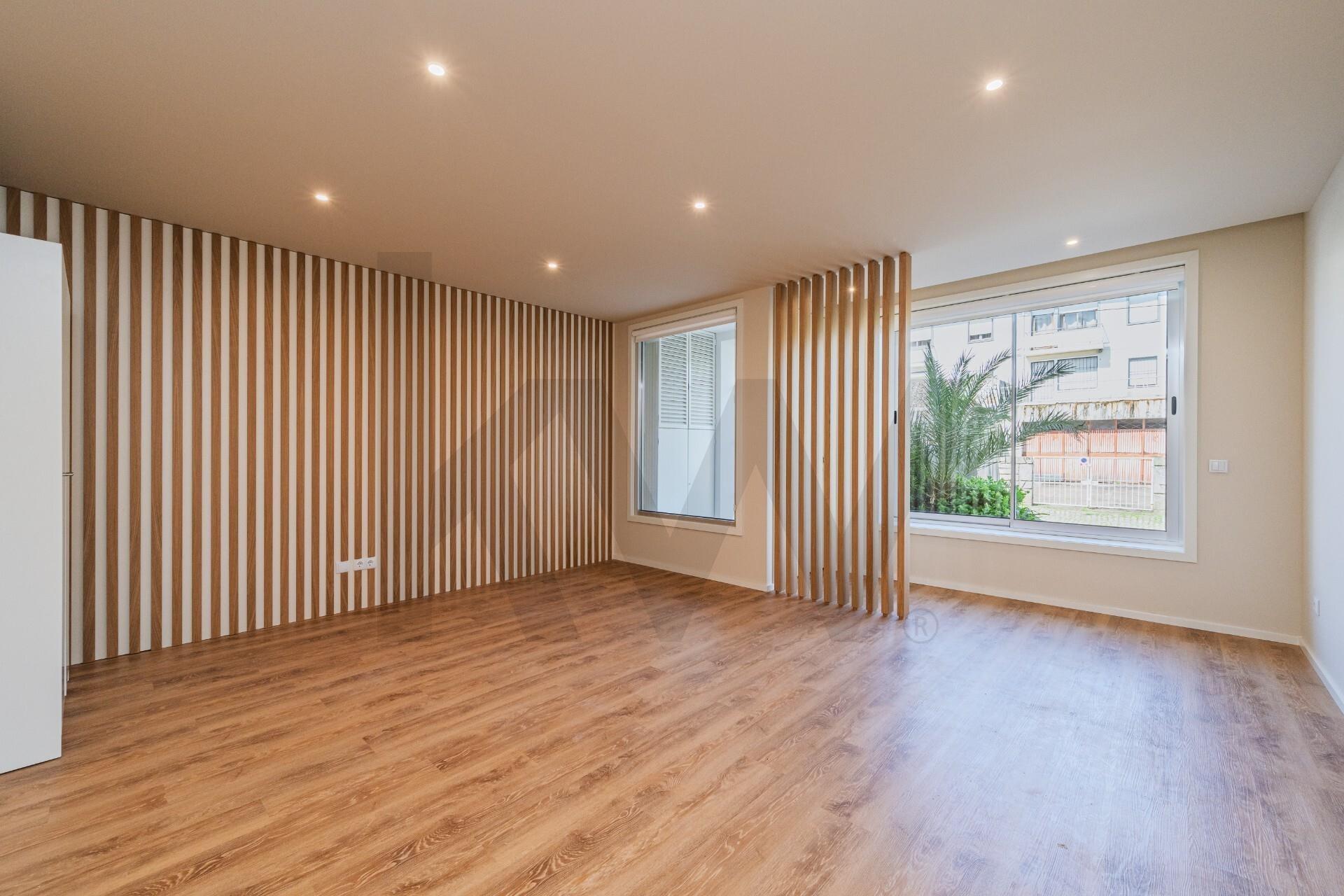 T1+1 Moderno com Acabamentos Premium e Layout Funcional