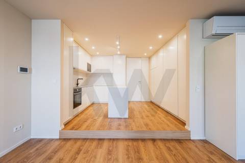 T1+1 Moderno com Acabamentos Premium e Layout Funcional