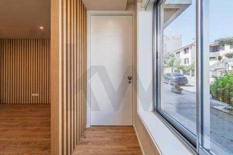 T1+1 Moderno com Acabamentos Premium e Layout Funcional