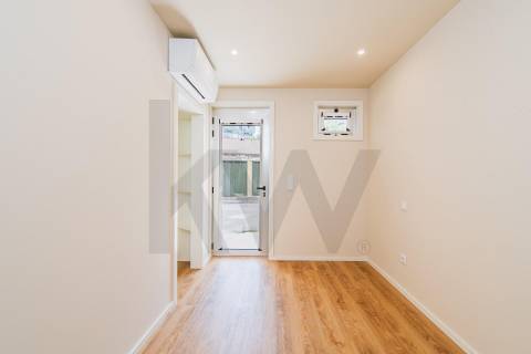 T1+1 Moderno com Acabamentos Premium e Layout Funcional