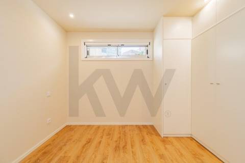 T1+1 Moderno com Acabamentos Premium e Layout Funcional