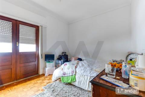 Moradia Bifamiliar com Elevado Potencial - Baguim do Monte – Gondomar