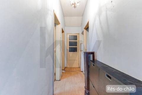 Moradia Bifamiliar com Elevado Potencial - Baguim do Monte – Gondomar