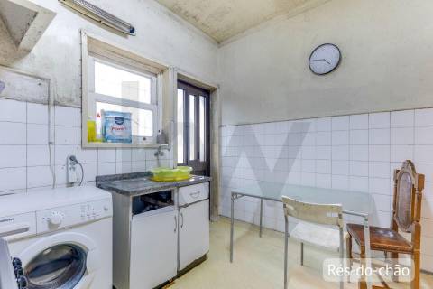 Moradia Bifamiliar com Elevado Potencial - Baguim do Monte – Gondomar