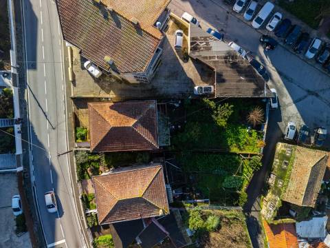 Moradia Bifamiliar com Elevado Potencial - Baguim do Monte – Gondomar