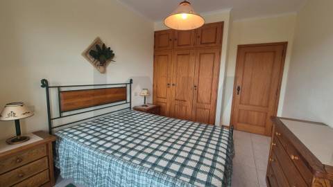 Exclusivo T3 em Mindelo mobilado: Vista Mar, Condomínio Fechado e Piscina