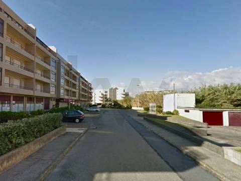 Apartamento T3 em frente à praia de Mindelo