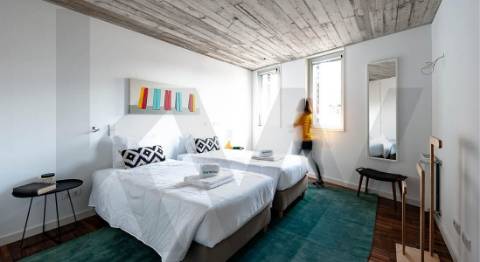 Prédio 7 apartamentos em Propriedade Horizontal Elevada Qualidade com Licença AL