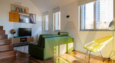 Prédio 7 apartamentos em Propriedade Horizontal Elevada Qualidade com Licença AL