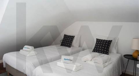 Prédio 7 apartamentos em Propriedade Horizontal Elevada Qualidade com Licença AL