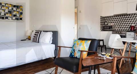 Prédio 7 apartamentos em Propriedade Horizontal Elevada Qualidade com Licença AL