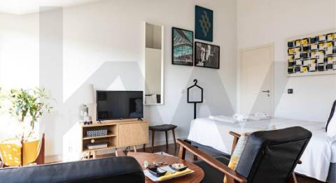 Prédio 7 apartamentos em Propriedade Horizontal Elevada Qualidade com Licença AL