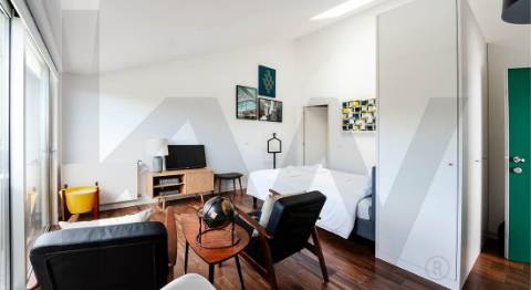 Prédio 7 apartamentos em Propriedade Horizontal Elevada Qualidade com Licença AL