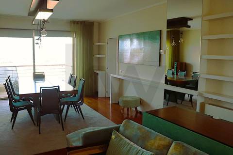 .Apartamento T3 de Prestígio com Vista Mar e Parque da Cidade | Aviz