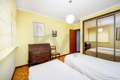 Moradia T4 + 1 Foz / Nevogilde