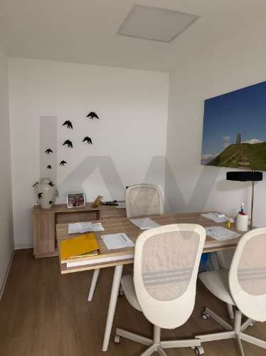 Pavilhão Industrial para Arrendamento em Guifões - 1.744 m2