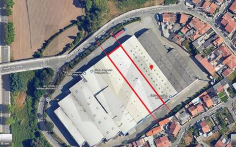 Pavilhão Industrial para Arrendamento em Guifões - 1.744 m2