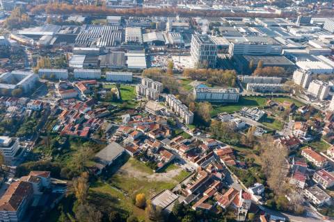 Terreno Urbano com 11.324,10 m2 para Investimento com PIP aprovado Ramalde, Porto 