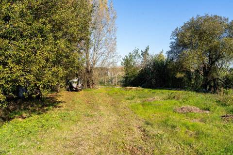 Terreno Urbano com 11.324,10 m2 para Investimento com PIP aprovado Ramalde, Porto 