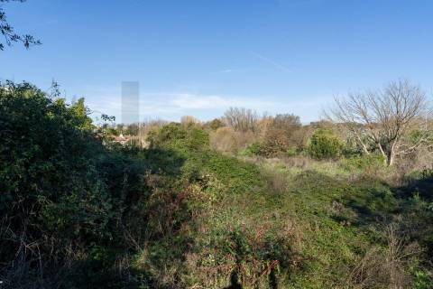 Terreno Urbano com 11.324,10 m2 para Investimento com PIP aprovado Ramalde, Porto 