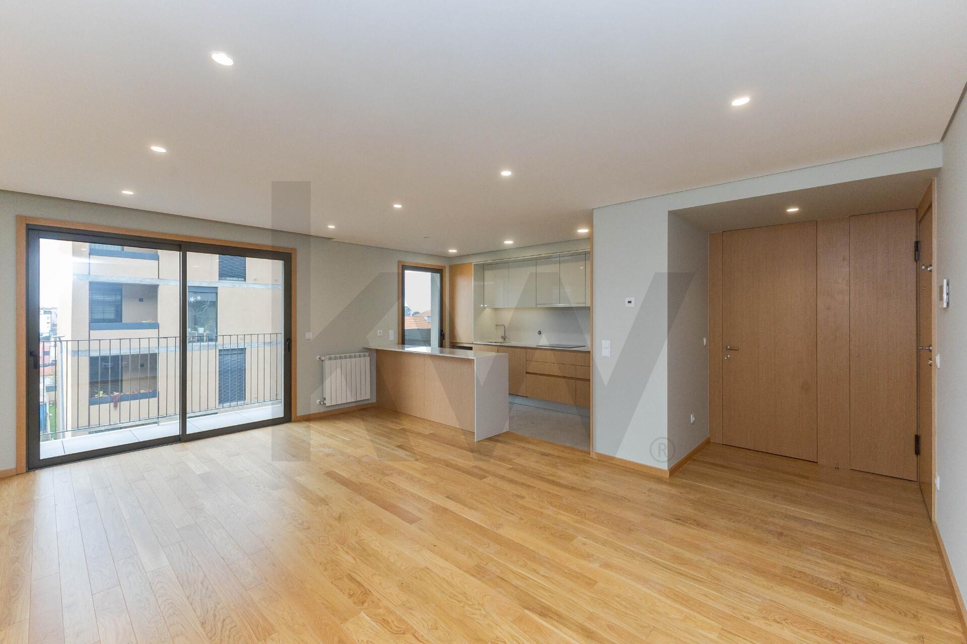 T1 Novo com Varanda, Garagem e Arrumo em Paranhos, Quinta do Covelo, Porto