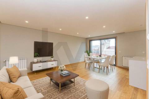 T1 Novo com Varanda, Garagem e Arrumo em Paranhos, Quinta do Covelo, Porto