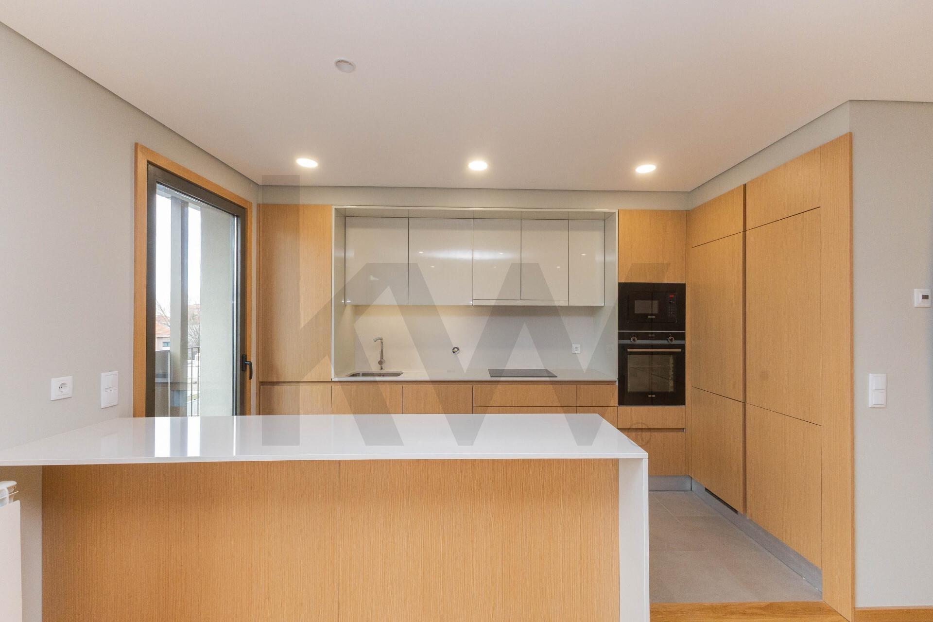 T1 Novo com Varanda, Garagem e Arrumo em Paranhos, Quinta do Covelo, Porto