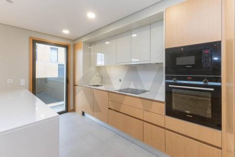 T1 Novo com Varanda, Garagem e Arrumo em Paranhos, Quinta do Covelo, Porto